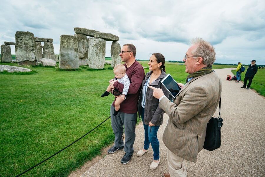 Stonehenge Admission Ticket - Follow the path around the stones