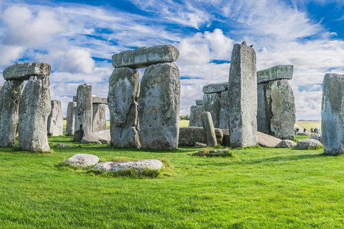 Stonehenge Half-Day Tour from London with Admission - What the $80.85 price covers