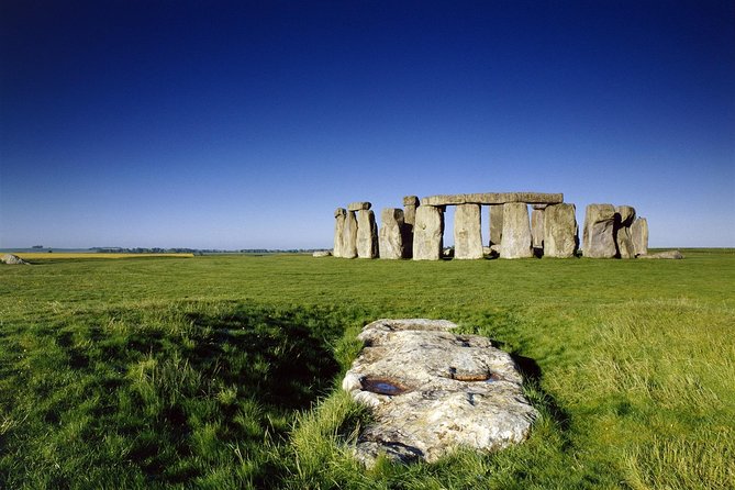 Stonehenge Half Day Tour with Entry and Extra Time - The visitor centre and Neolithic houses