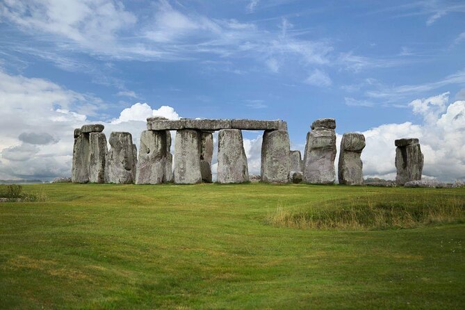 Stonehenge, Windsor Castle, and Bath from London - One day, three very different places