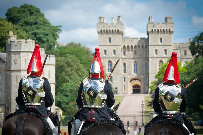 Stonehenge, Windsor Castle, and Bath from London - Bath: Georgian streets and Roman water