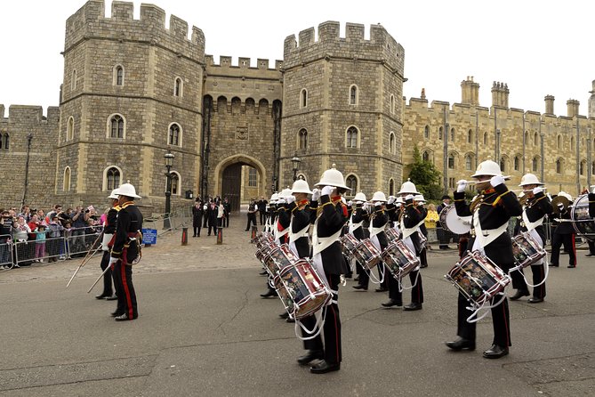 Stonehenge, Windsor Castle and Bath Full Day Guided Tour - Who should book this day trip?