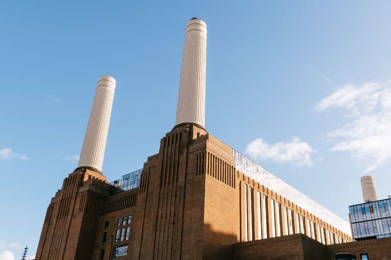 The Chimney Lift at Battersea Power Station - Start in the Art Deco Turbine Hall