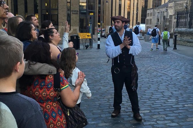 The Cloak and Dagger Tour in London - Southwark Cathedral and its changing role