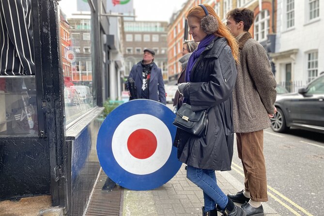 The Great British Rock and Roll Walking Tour - The guide is the heart of the experience