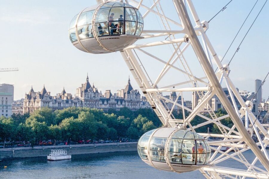 The London Eye Champagne Experience - Choosing a time and getting ready