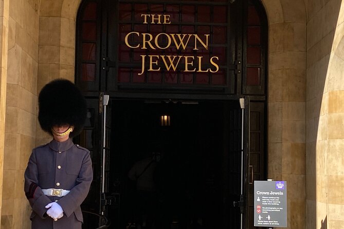 The Tower of London - Small Group Tour with a Local Expert - Who should book this tour?