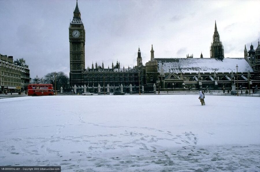 Tour of London and Christmas Day Lunch Cruise - Westminster Abbey, St Paul’s and Buckingham Palace