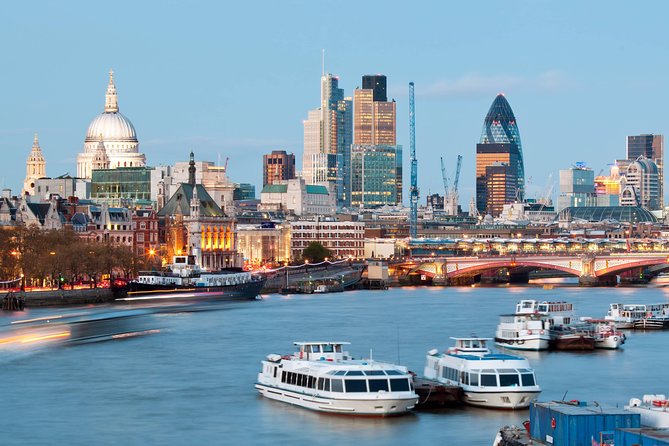 Tower Bridge River Sightseeing Cruise from Westminster - What the return option really means