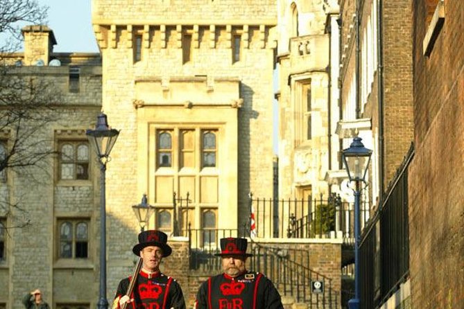 Tower of London and Crown Jewels Exhibition Ticket - Getting there, timing, and practical comfort
