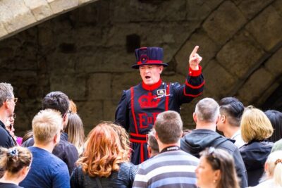 Tower of London: Crown Jewels & Beefeater Opening Ceremony