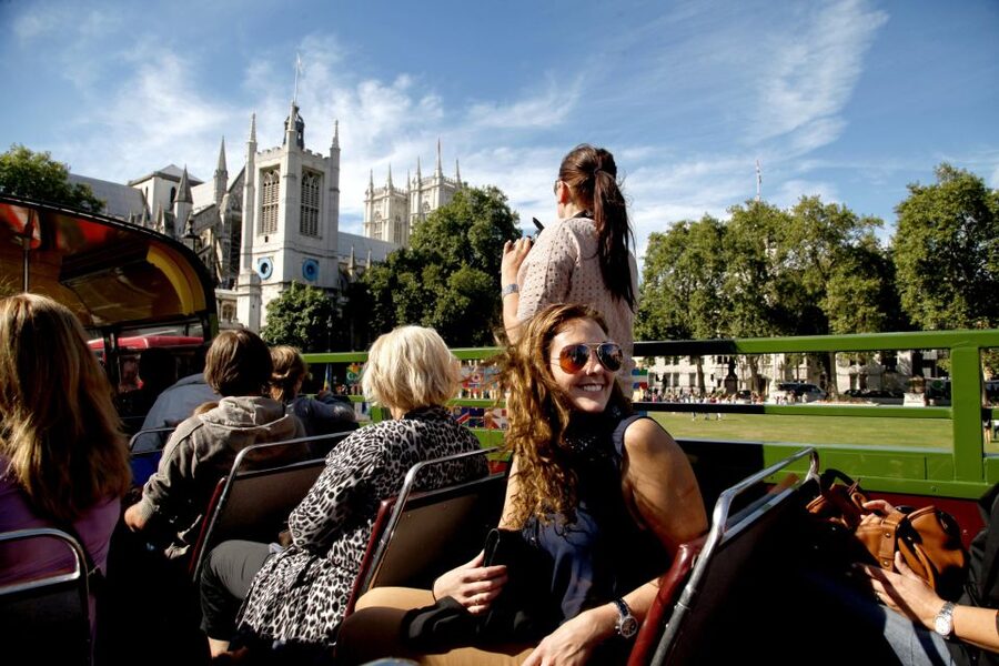 Vintage Double Decker Bus Tour & Thames River Cruise - A Routemaster ride through central London