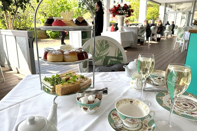 VIP Kensington Palace Gardens Tour & Royal Tea Crown Experience - Who will enjoy this outing most