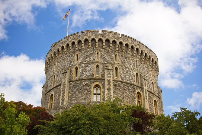 Windsor Castle Tour from London with Transportation & Audio Guide - Making two hours count