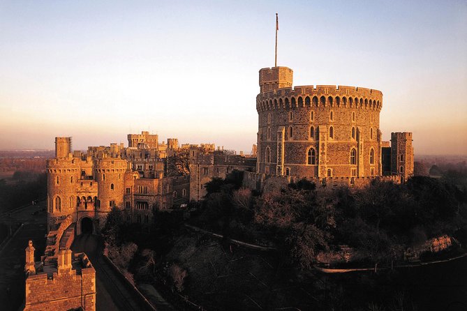 Windsor, Stonehenge and Bath Day Trip from London Spanish - What the coach adds, and what the day asks of you