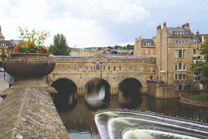 Windsor, Stonehenge and Bath Day Trip from London Spanish - FAQ